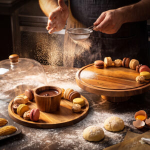 Winslow Acacia Serving Board and Plastic Dome - 2 in 1